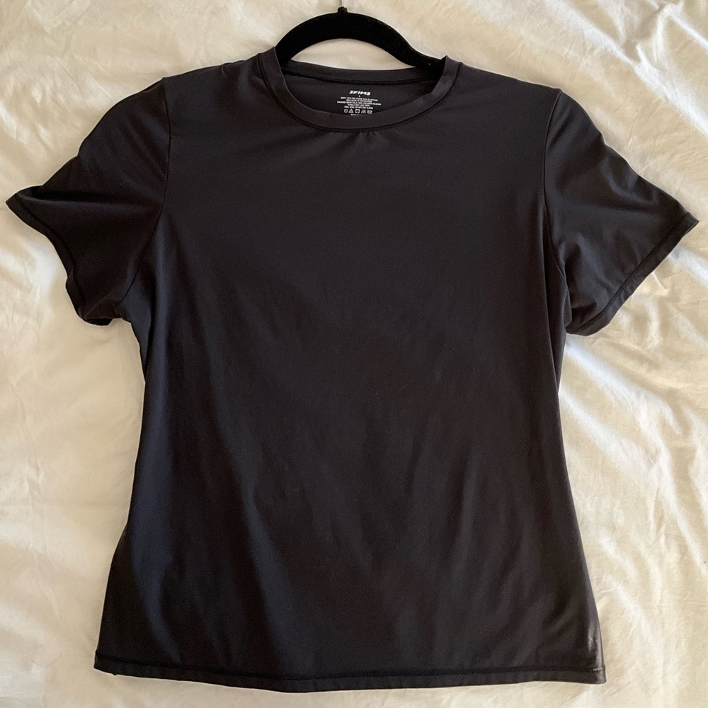 SKIMS Fits Everybody Short Sleeve T-Shirt